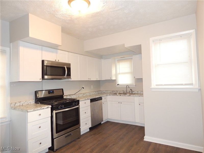 20330 S Lake Shore Boulevard, Euclid, OH 44123 Photo 10