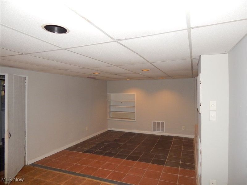 20330 S Lake Shore Boulevard, Euclid, OH 44123 Photo 21