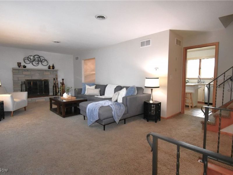 7085 Sunnydell Drive, Brookfield, OH 44403 Photo 13