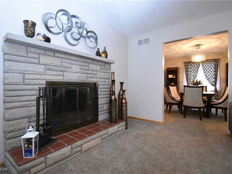 7085 Sunnydell Drive, Brookfield, OH 44403 Photo 17