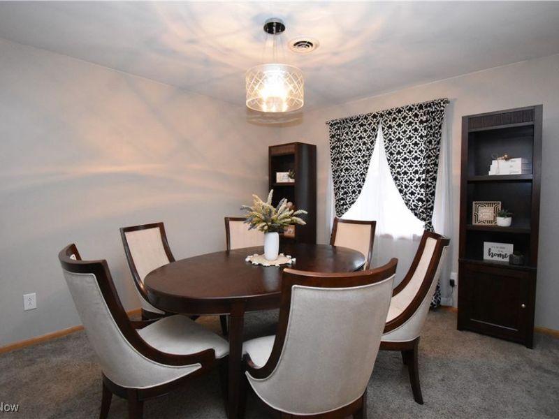 7085 Sunnydell Drive, Brookfield, OH 44403 Photo 18