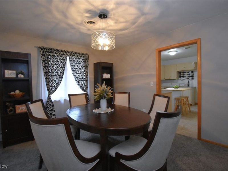 7085 Sunnydell Drive, Brookfield, OH 44403 Photo 19