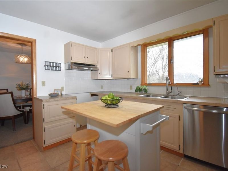 7085 Sunnydell Drive, Brookfield, OH 44403 Photo 21