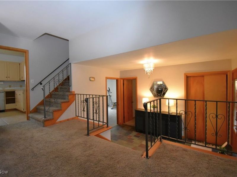 7085 Sunnydell Drive, Brookfield, OH 44403 Photo 24