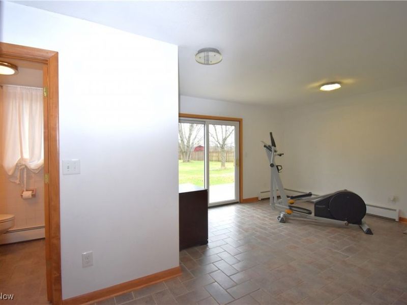 7085 Sunnydell Drive, Brookfield, OH 44403 Photo 39