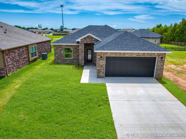 1190 Wild Indigo Circle , Calera, OK 74730