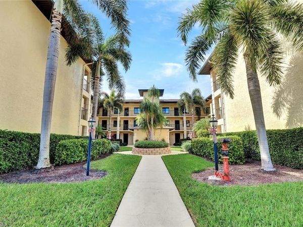 228 Fox Glen DR, Unit 3203, NAPLES, FL 34104