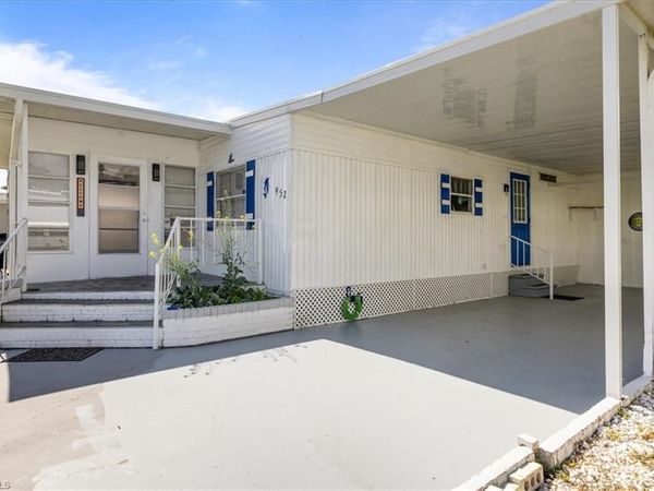 952 Days LN, NORTH FORT MYERS, FL 33917
