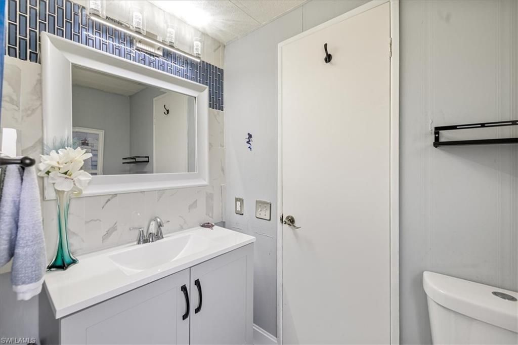 952 Days Ln, North Fort Myers, FL 33917 Photo