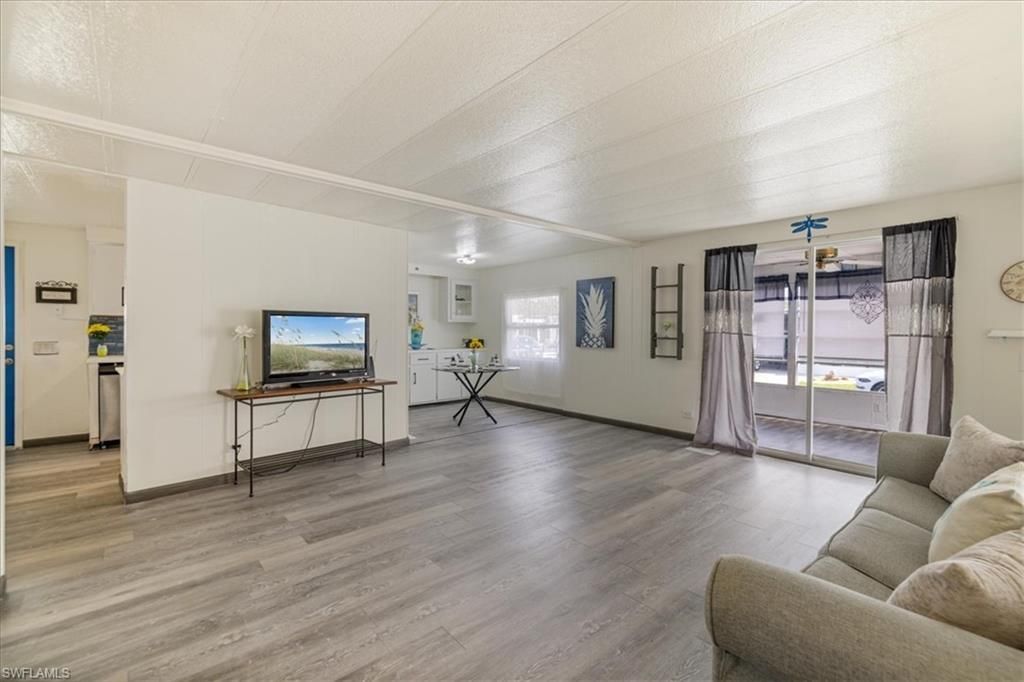 952 Days Ln, North Fort Myers, FL 33917 Photo