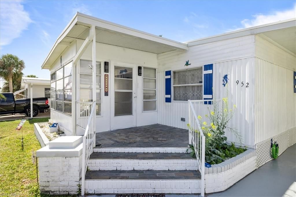 952 Days Ln, North Fort Myers, FL 33917 Photo
