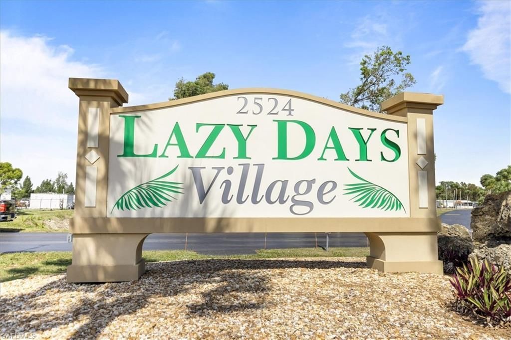 952 Days Ln, North Fort Myers, FL 33917 Photo