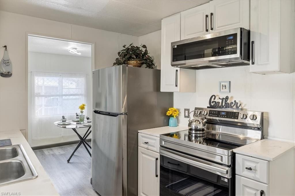 952 Days Ln, North Fort Myers, FL 33917 Photo