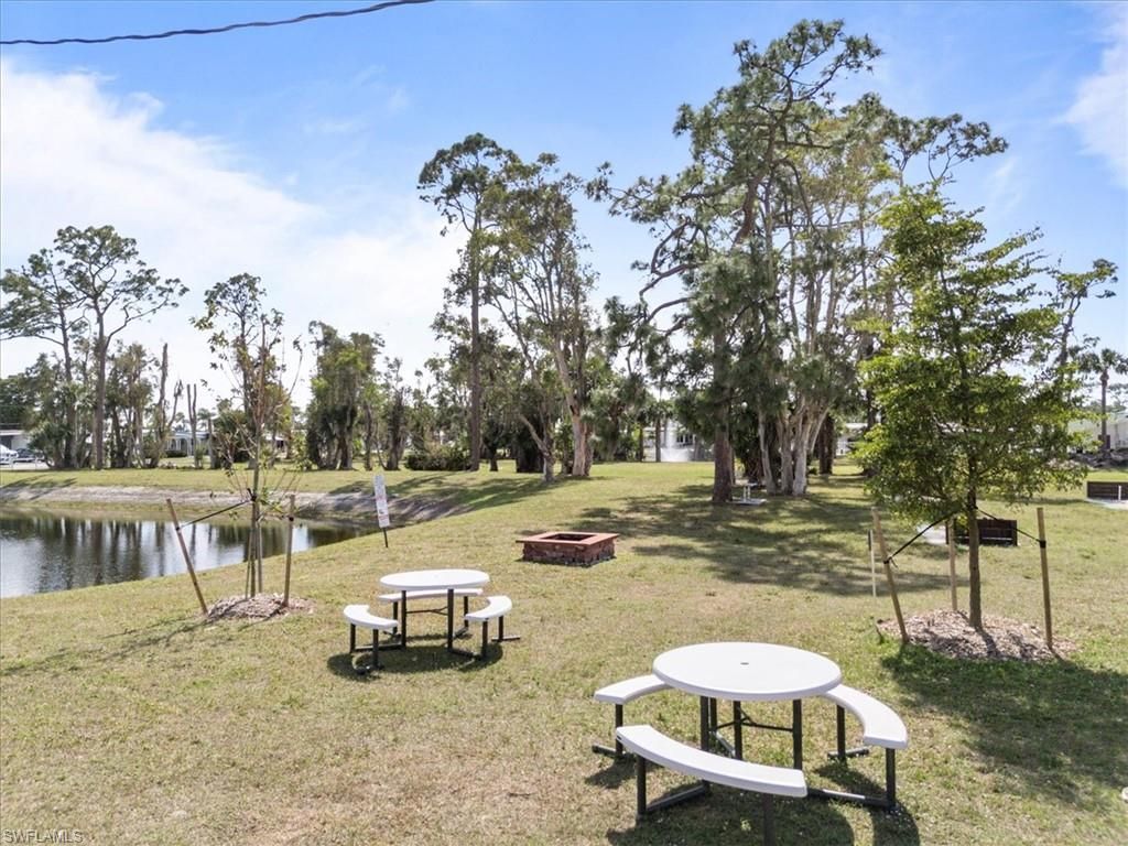 952 Days Ln, North Fort Myers, FL 33917 Photo