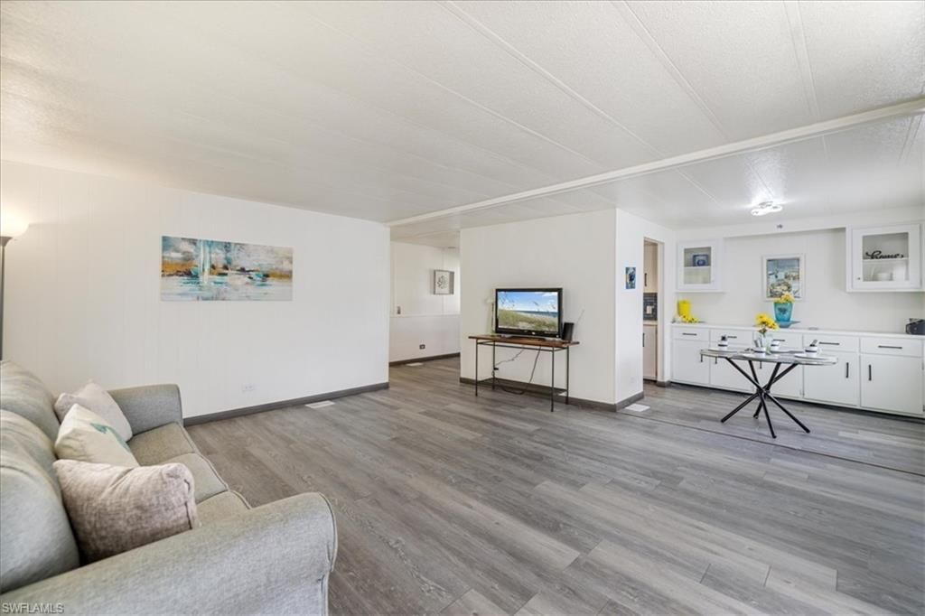 952 Days Ln, North Fort Myers, FL 33917 Photo