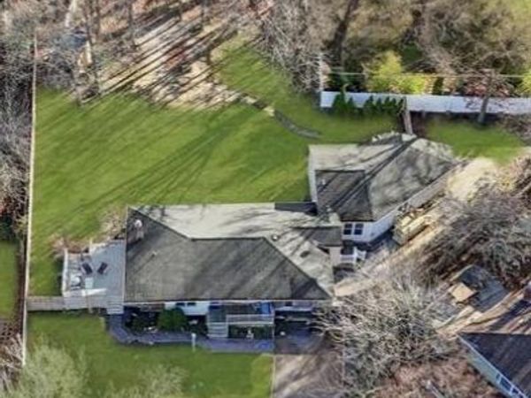 10 Westwind Drive, Bohemia, NY 11716