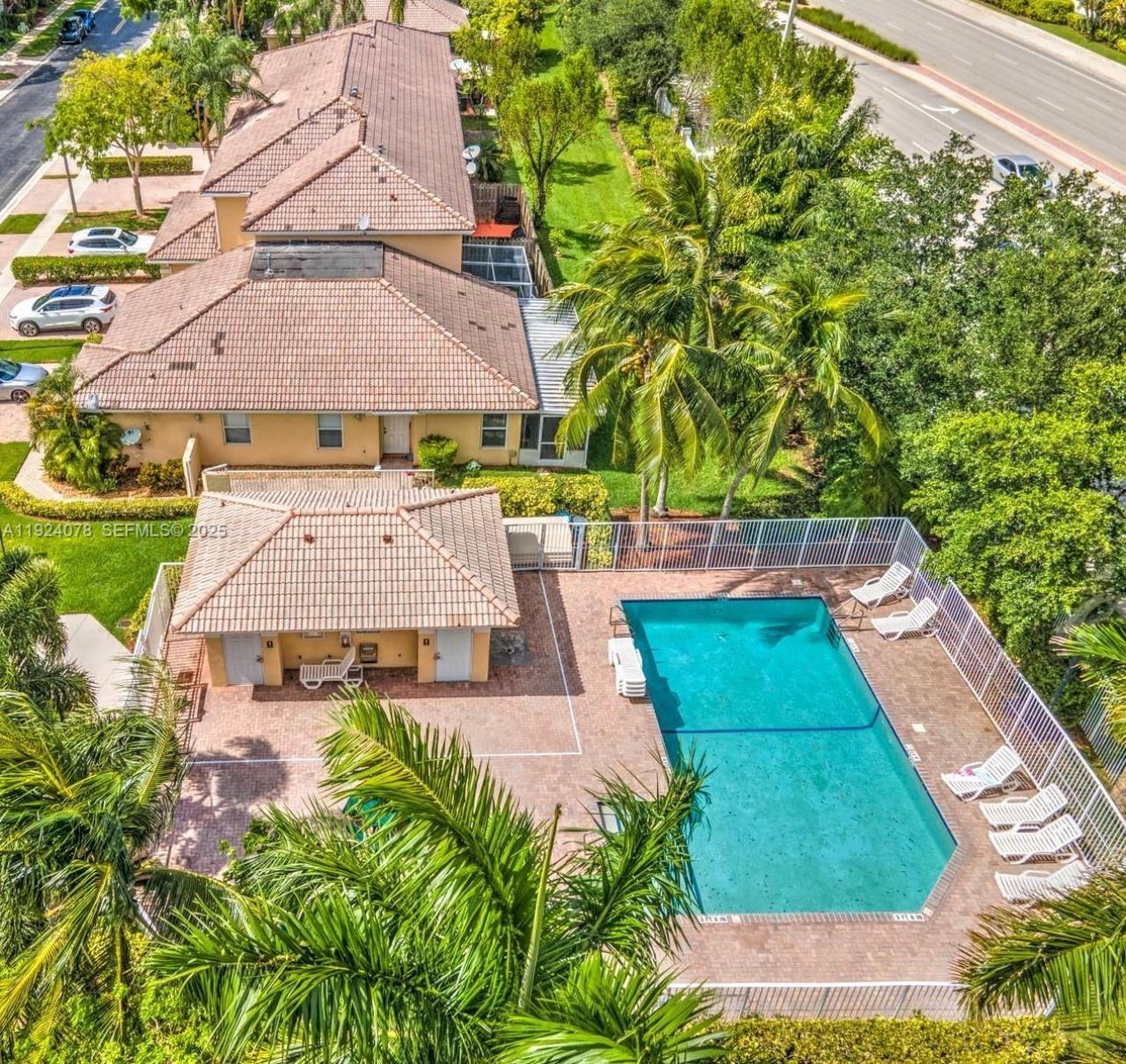 5332 NW 89th Ave, Sunrise, FL 33351 Photo