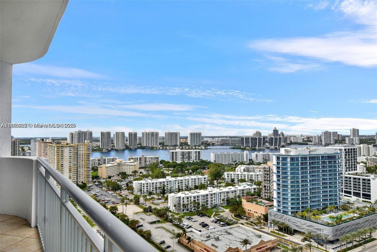17375 Collins Ave, Unit 2706, Sunny Isles Beach, FL 33160 Photo