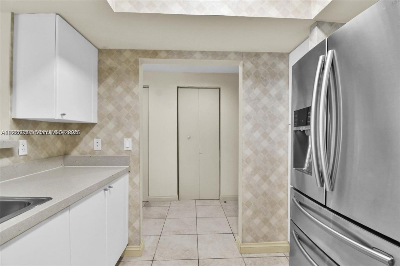 17375 Collins Ave, Unit 2706, Sunny Isles Beach, FL 33160 Photo