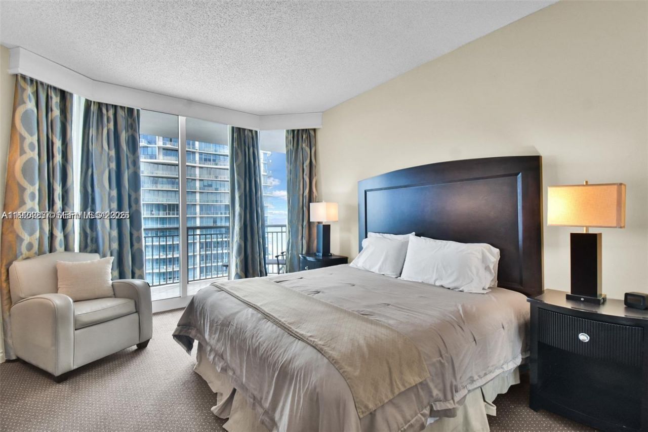 17375 Collins Ave, Unit 2706, Sunny Isles Beach, FL 33160 Photo