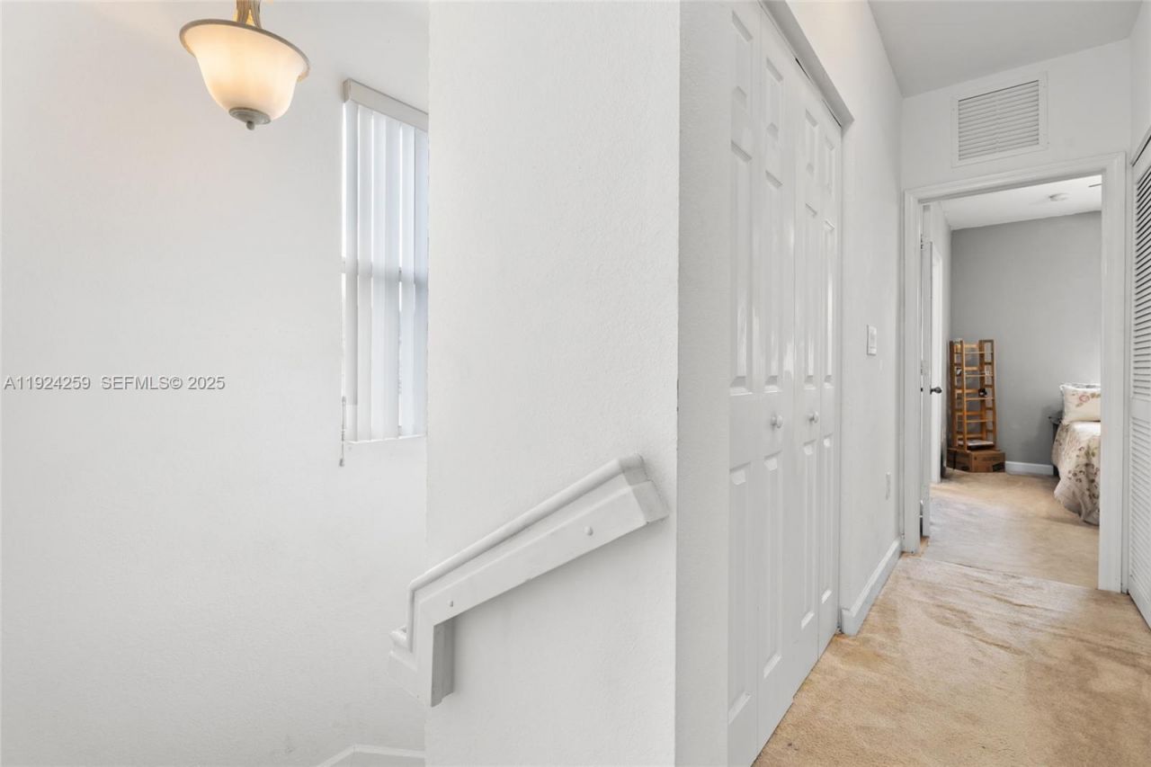 230 SE 29th Ave, Unit 12, Homestead, FL 33033 Photo