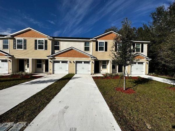 8206 HALLS HAMMOCK Court, Jacksonville, FL 32244