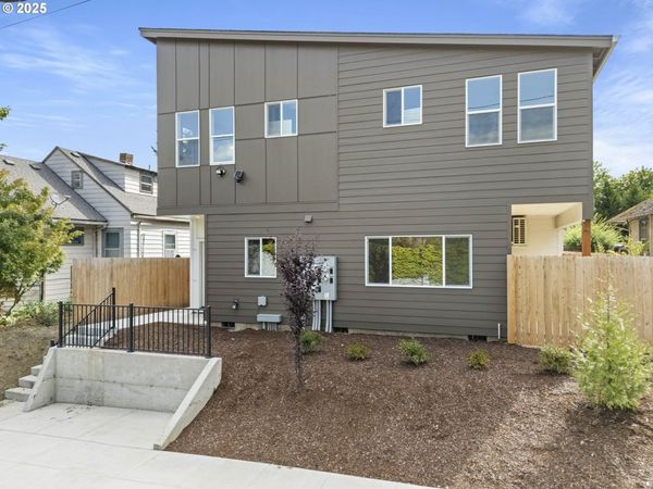 5860 N MISSOURI AVE, Unit 1, Portland, OR 97217