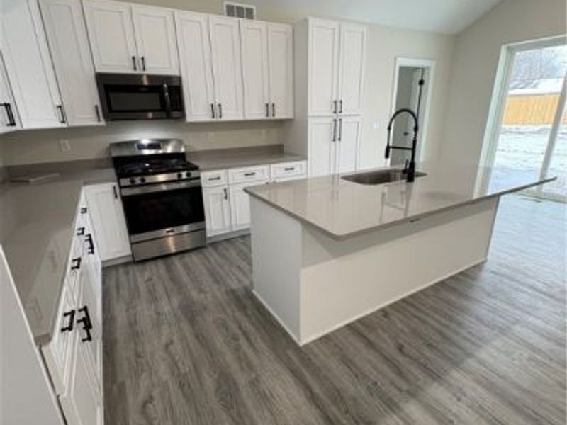 574 & 573 Thrush Drive, Roaming Shores, OH 44084 Photo 4