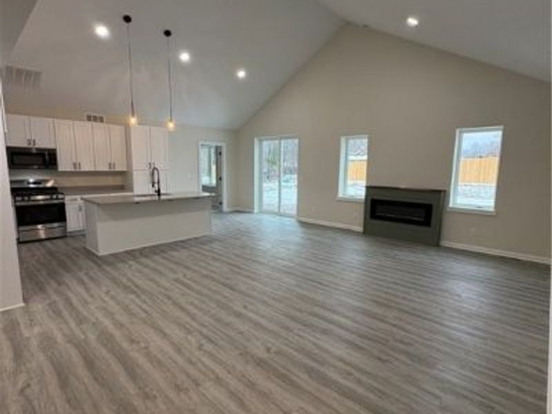 574 & 573 Thrush Drive, Roaming Shores, OH 44084 Photo 8