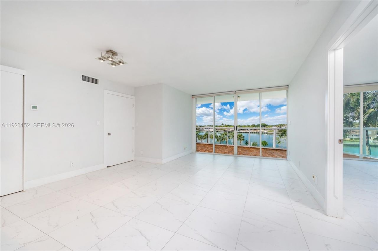 3411 Indian Creek Dr, Unit 402, Miami Beach, FL 33140 Photo