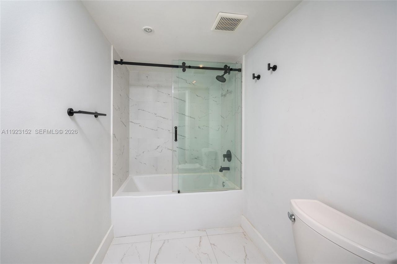 3411 Indian Creek Dr, Unit 402, Miami Beach, FL 33140 Photo