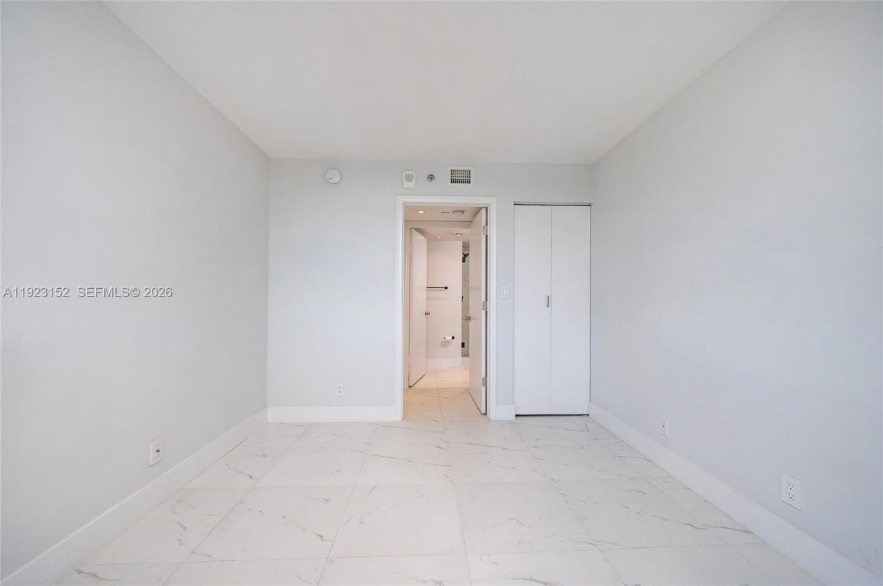 3411 Indian Creek Dr, Unit 402, Miami Beach, FL 33140 Photo