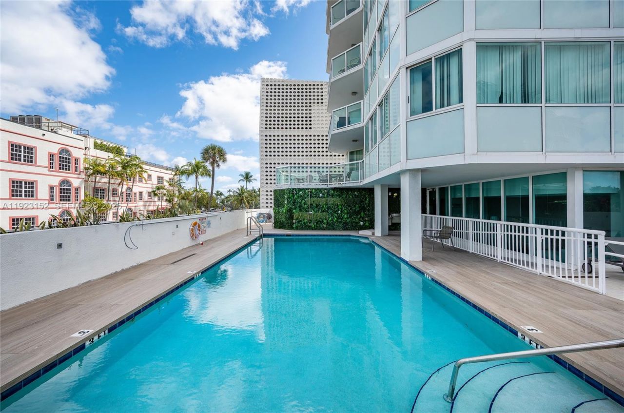 3411 Indian Creek Dr, Unit 402, Miami Beach, FL 33140 Photo