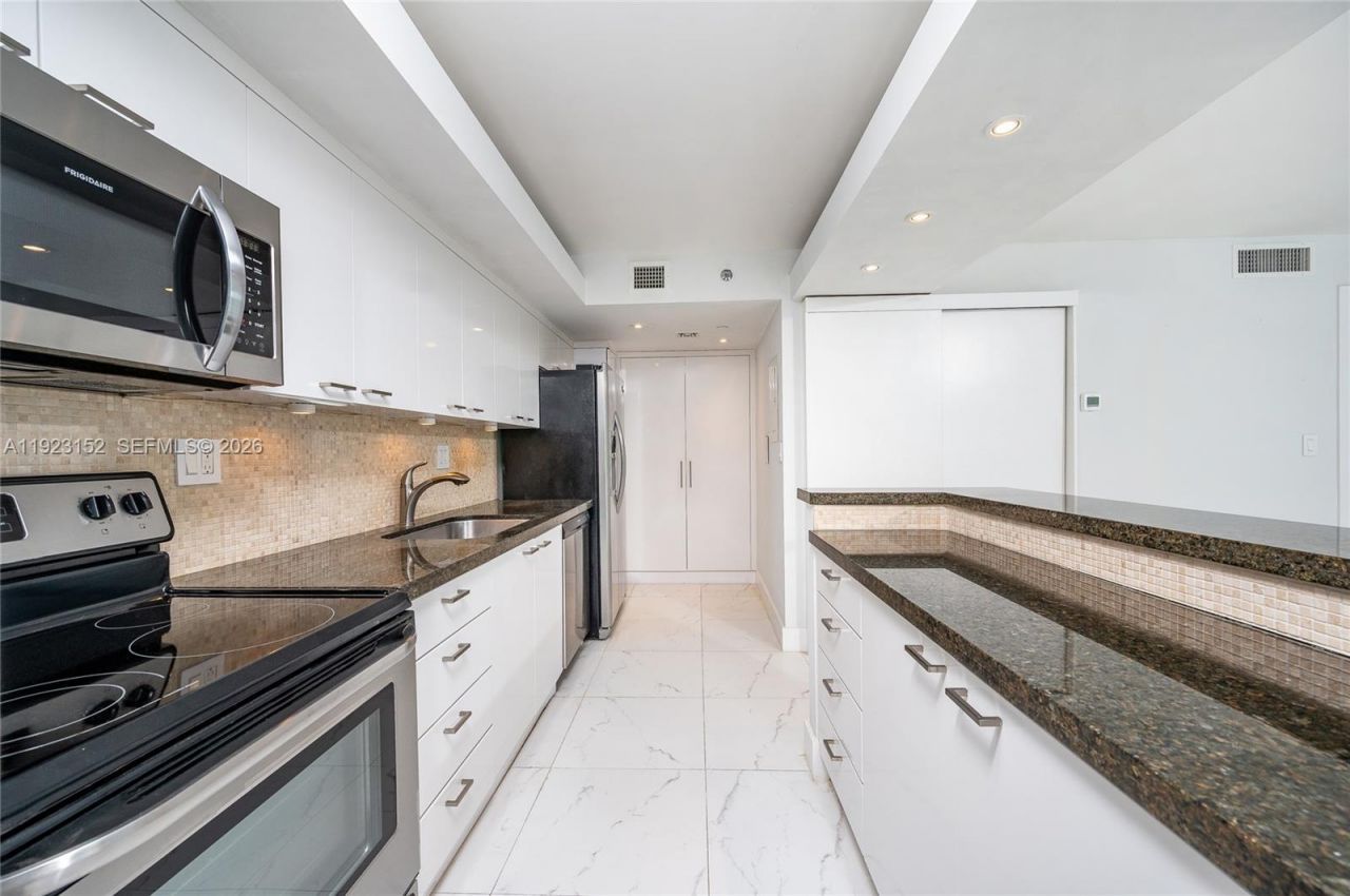 3411 Indian Creek Dr, Unit 402, Miami Beach, FL 33140 Photo