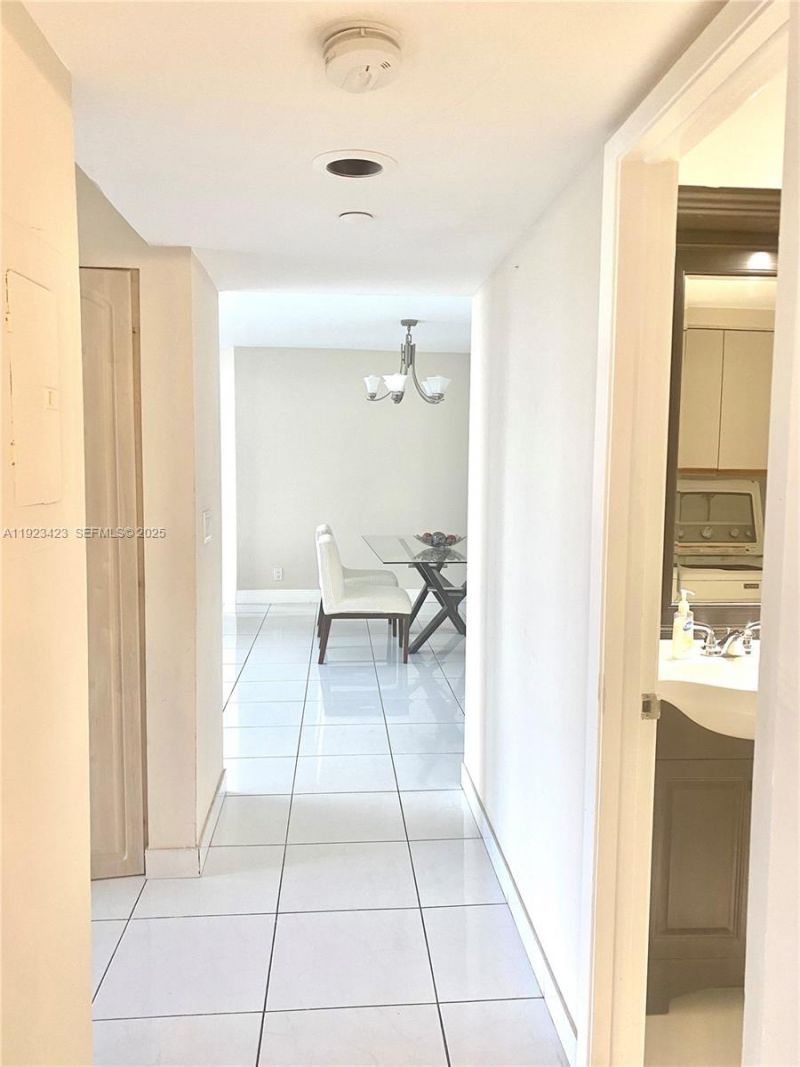 19195 NE 36th Ct, Unit 402, Aventura, FL 33180 Photo