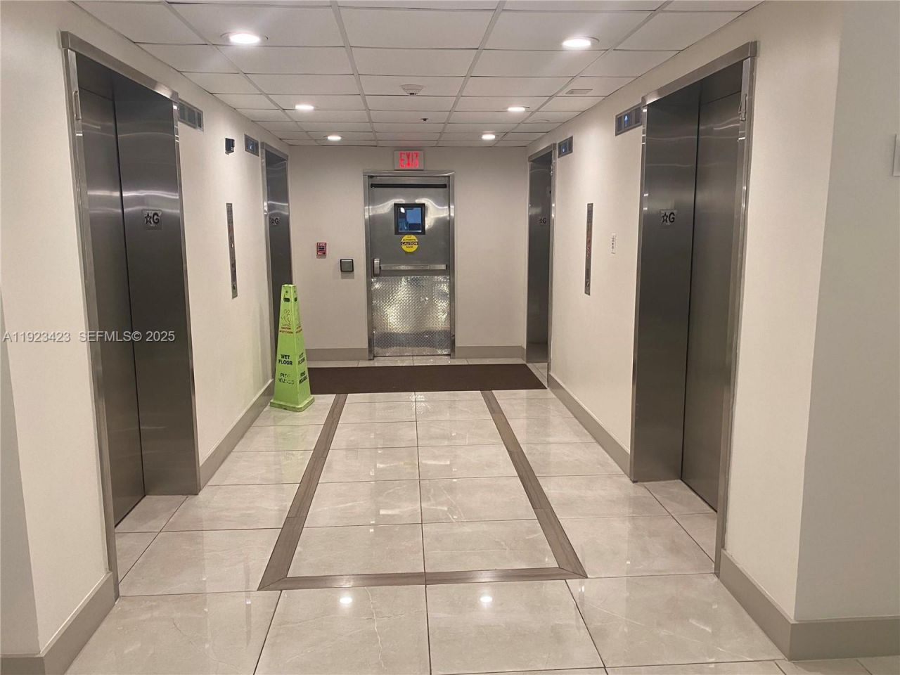 19195 NE 36th Ct, Unit 402, Aventura, FL 33180 Photo