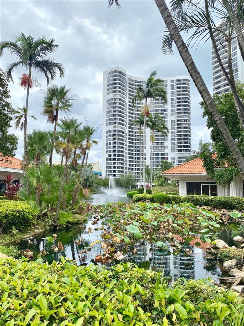 19195 NE 36th Ct, Unit 402, Aventura, FL 33180 Photo