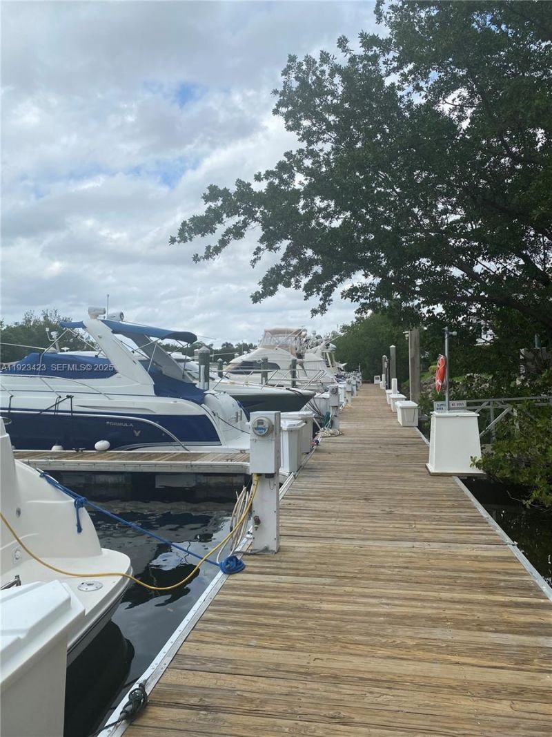 19195 NE 36th Ct, Unit 402, Aventura, FL 33180 Photo