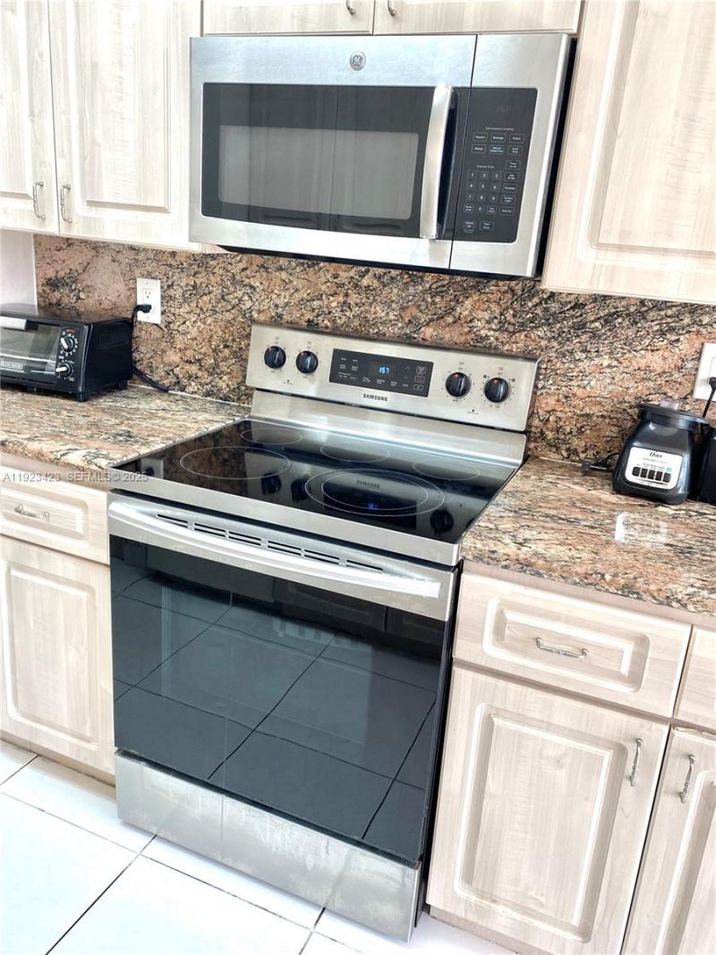 19195 NE 36th Ct, Unit 402, Aventura, FL 33180 Photo