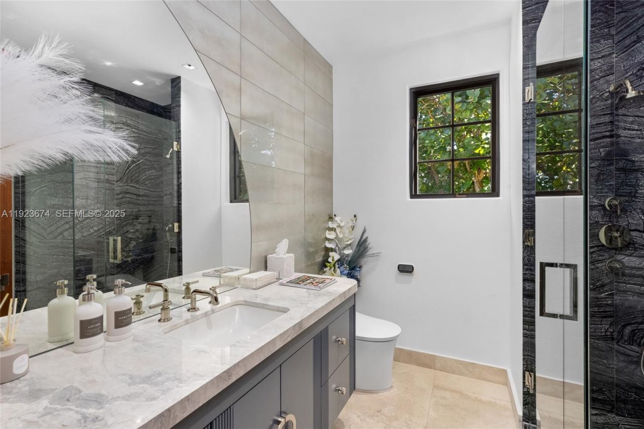 3400 N Flagler Dr, West Palm Beach, FL 33407 Photo