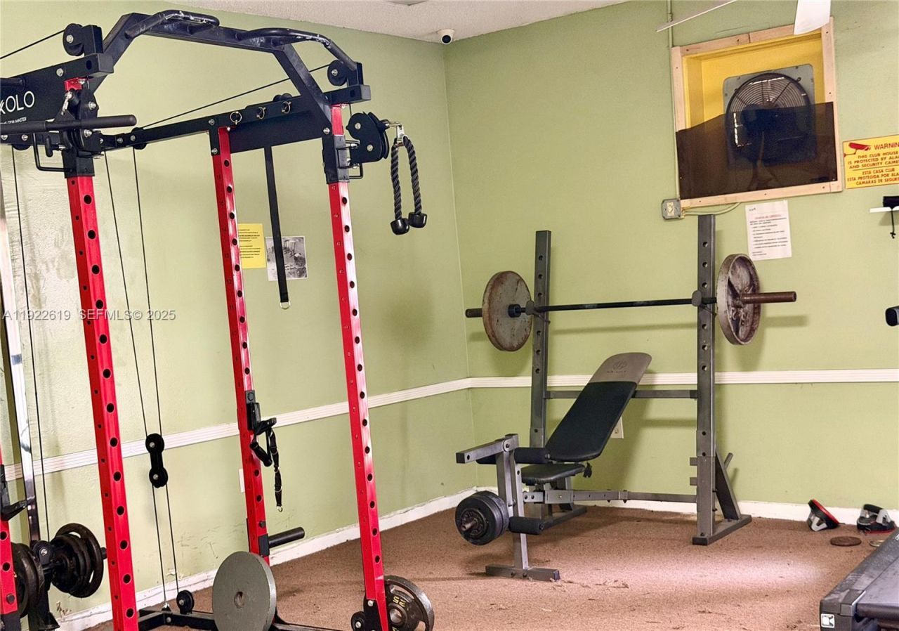 5201 NW 7th St, Unit 212, Miami, FL 33126 Photo