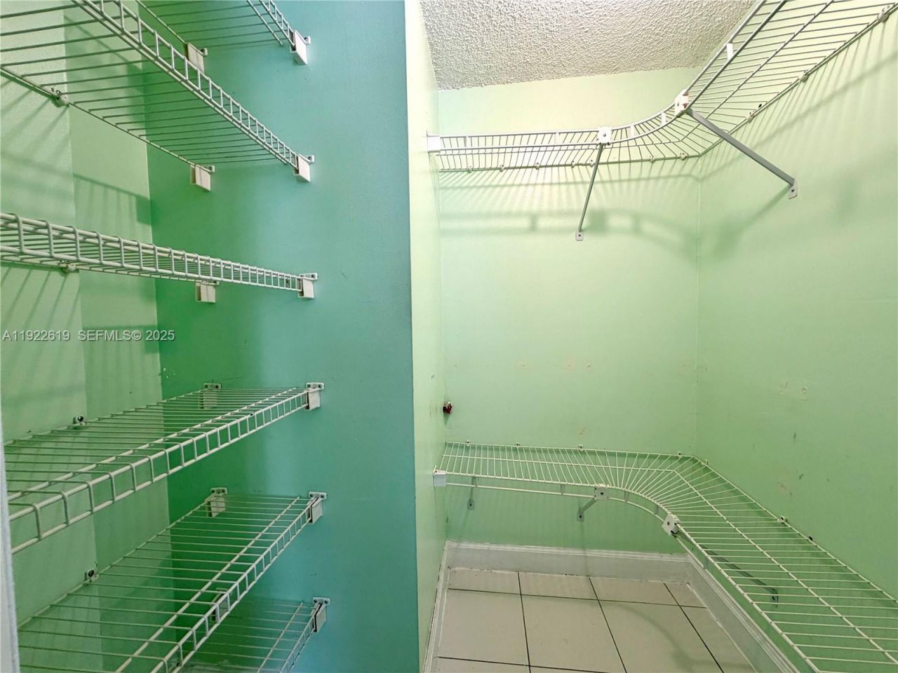 5201 NW 7th St, Unit 212, Miami, FL 33126 Photo