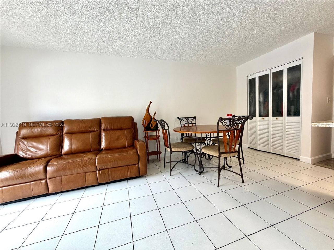 5201 NW 7th St, Unit 212, Miami, FL 33126 Photo