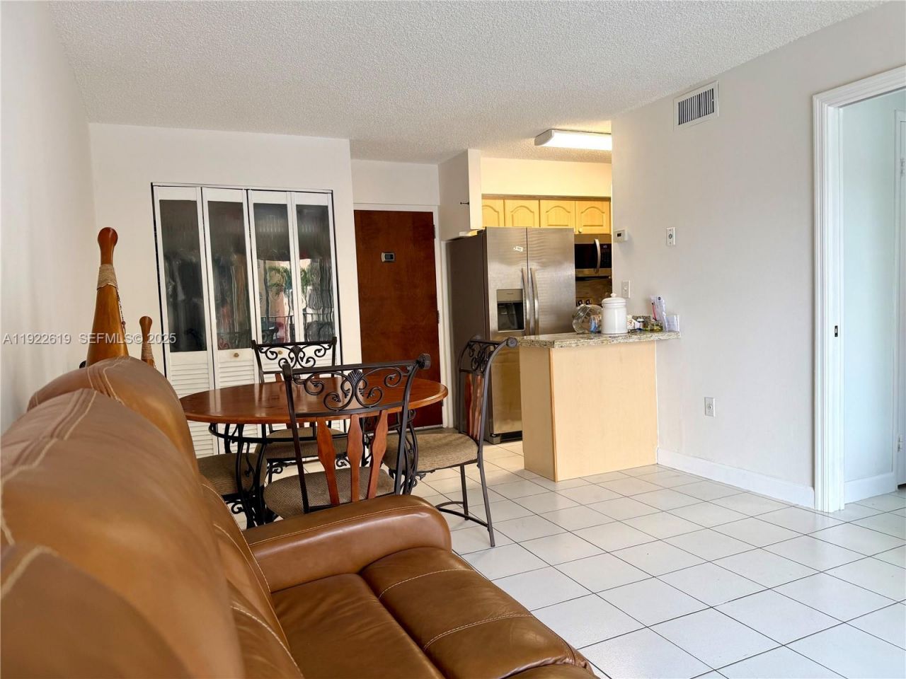 5201 NW 7th St, Unit 212, Miami, FL 33126 Photo