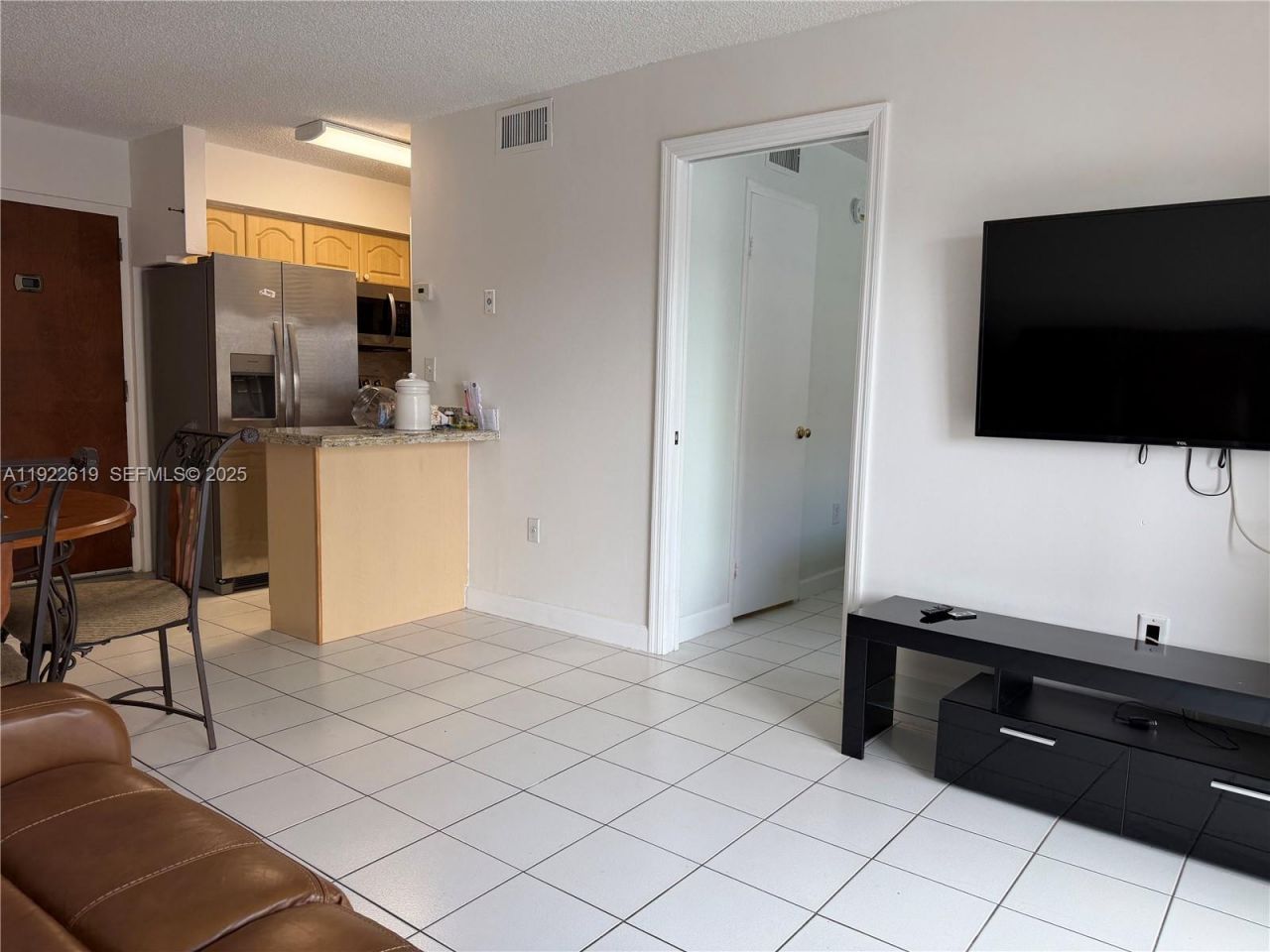 5201 NW 7th St, Unit 212, Miami, FL 33126 Photo