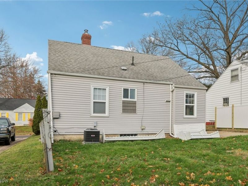 244 E Catawba Avenue, Akron, OH 44301 Photo 35