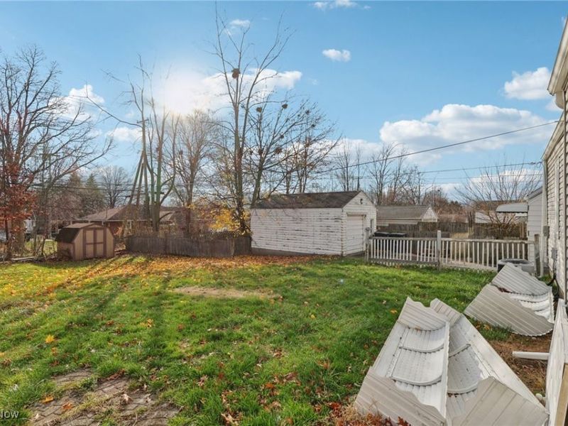 244 E Catawba Avenue, Akron, OH 44301 Photo 38