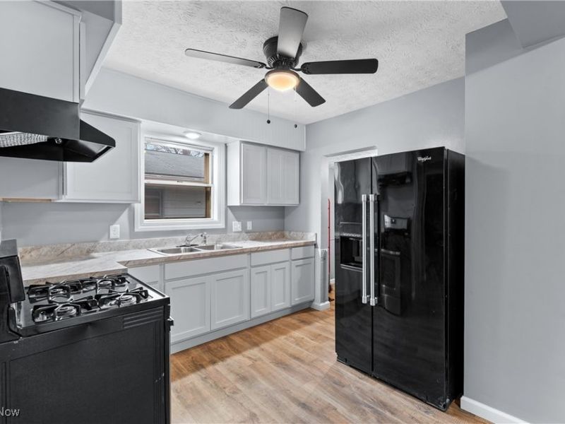 1304 Kellogg Avenue, Akron, OH 44314 Photo 8