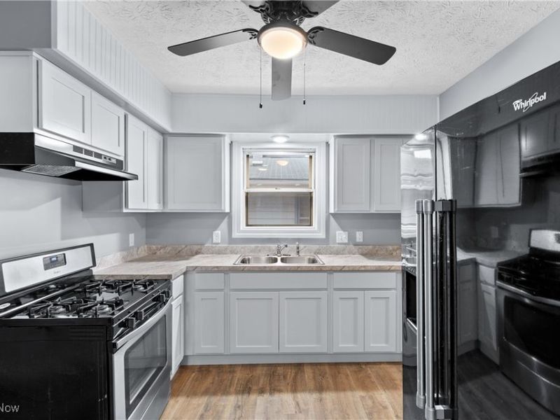 1304 Kellogg Avenue, Akron, OH 44314 Photo 9