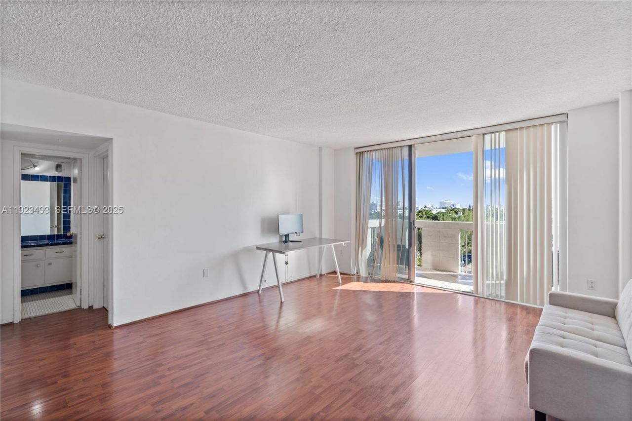 800 West Ave, Unit 722, Miami Beach, FL 33139 Photo
